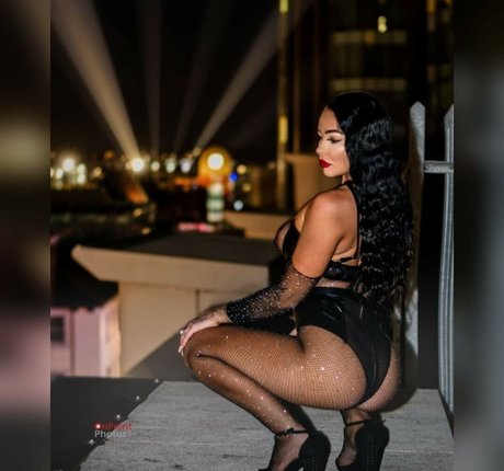 Reign Chaos porn model img