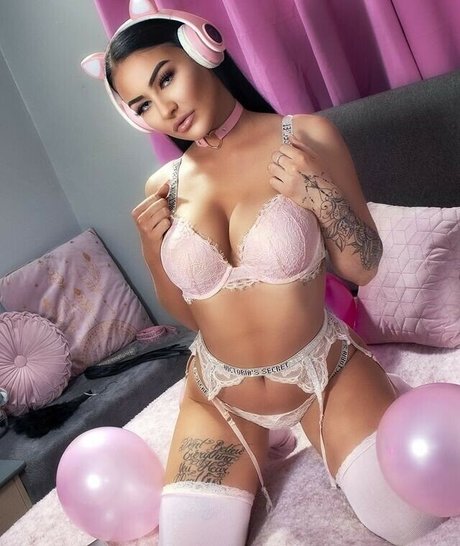 Reign Chaos erotic pornstar pictures