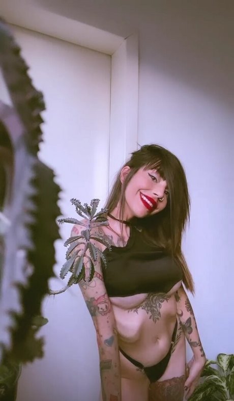 lellycristie hd pornstar pic