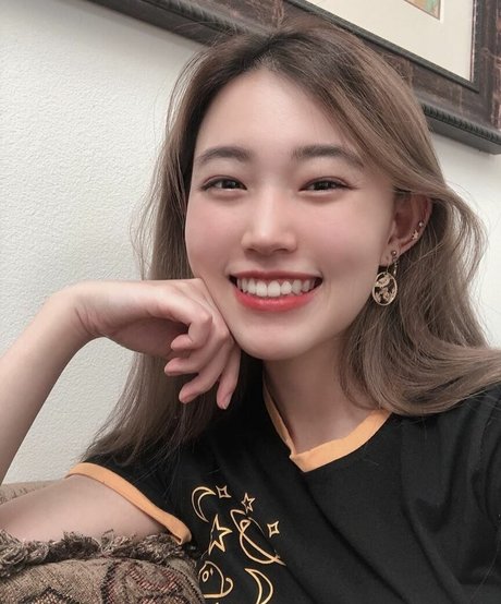 Yoojin model xxx pictures