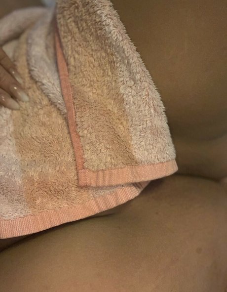 Calita Sweetz star erotic photos