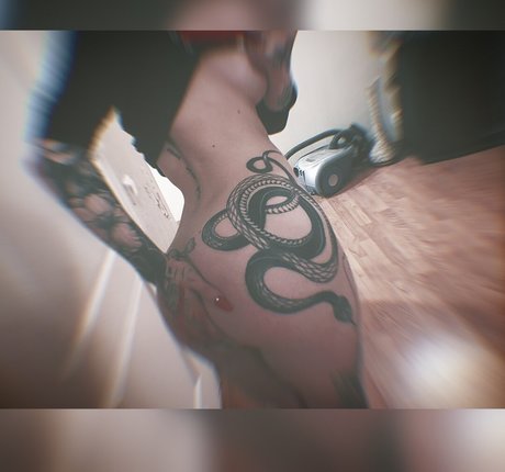 voyeur onlyfans top picture