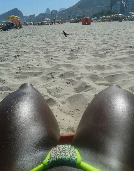 Ysa Santos sexy star img