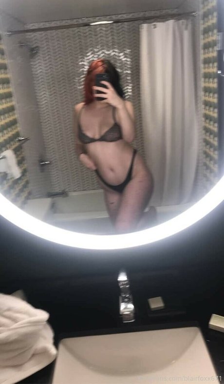 blairefoxx nude pornstar archive