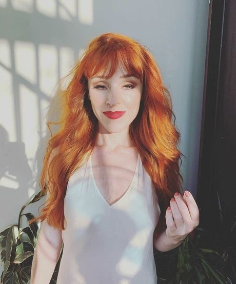 Ruth Connell pornstar pretty pic
