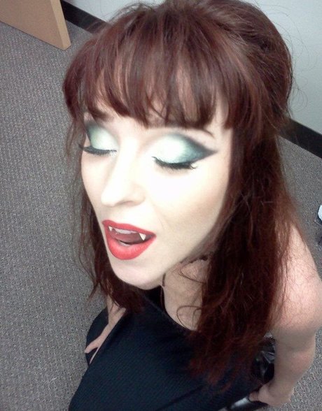 Ruth Connell star pornographic img