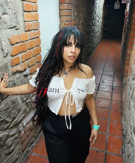 Mariana de Miguel erotic actress archive