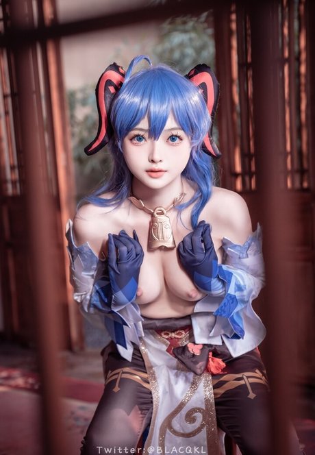 Shirariri pornstar adult img