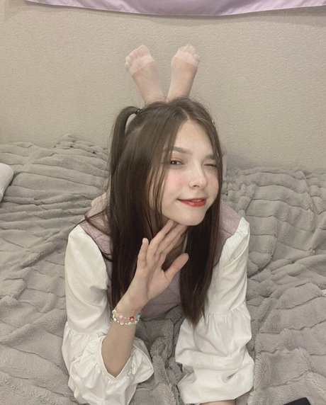 Temikmiu nudes model pic