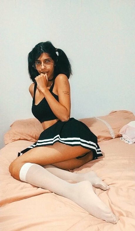 Emiloli adult star picture