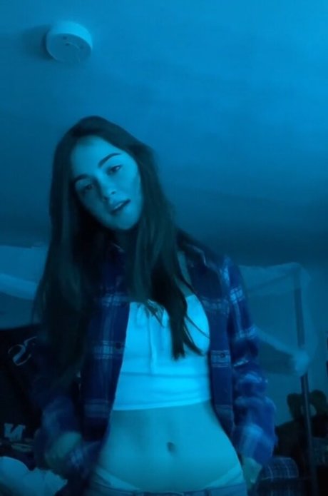 Nellie Rose model high quality images