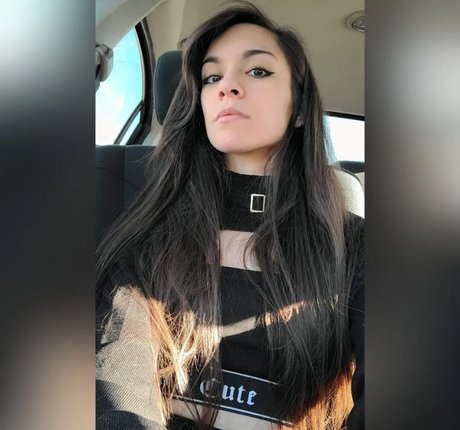 MaryMaybe free pornstar pic