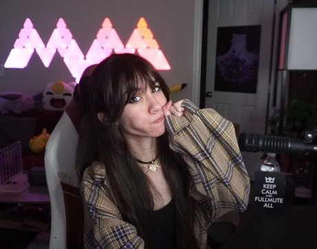 MaryMaybe model hot picture