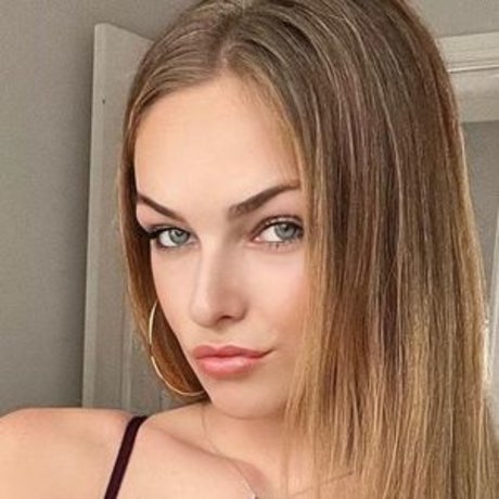 Blondie Marie sex model galleries