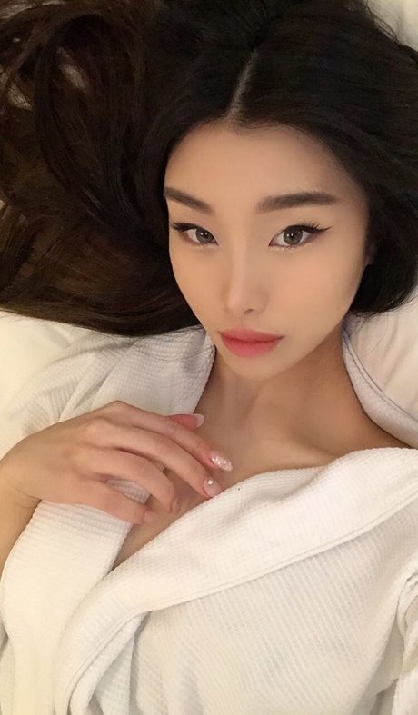 bbymari adult model pics