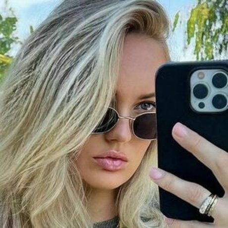 Romee Strijd star erotic galleries