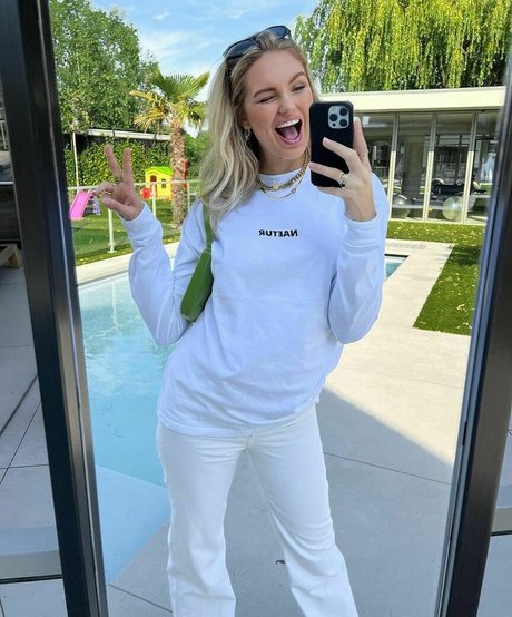 Romee Strijd pornstar hot image