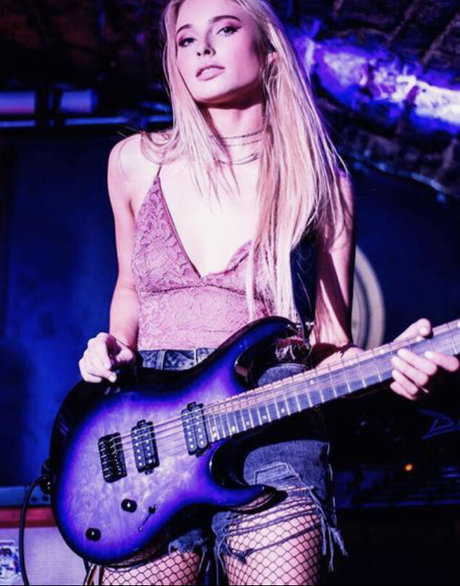 Sophie Lloyd best star pictures