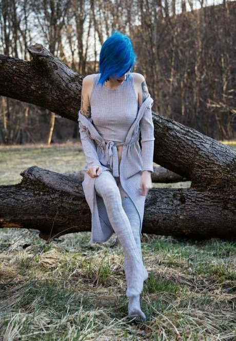 female popular onlyfans naked pictures