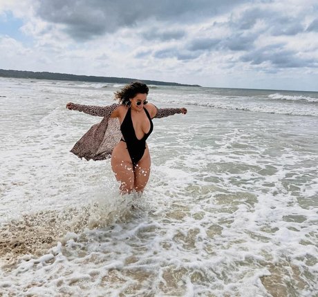 SheIsSpunky model hd photo