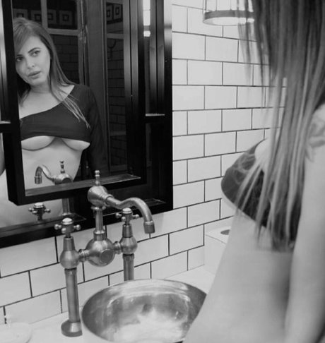 Silvina Luna nudes actress image