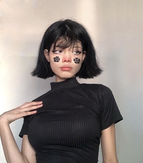 mikaccr nude star photo