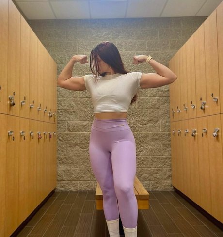 TaylorLiz free model images