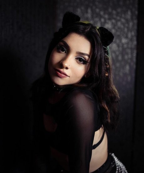 black girls onlyfans hot pics