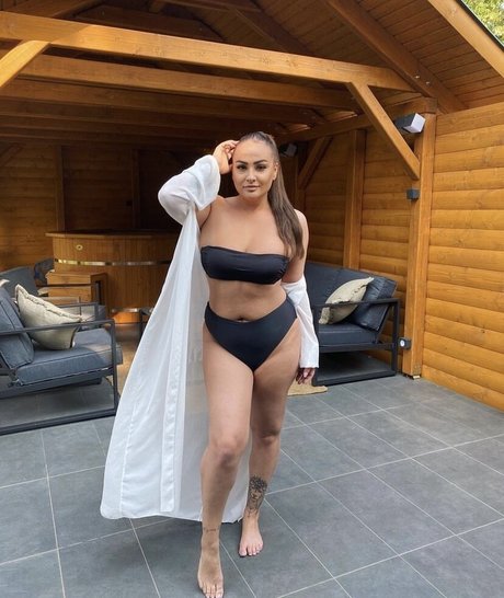 Varga Vivien porn model image