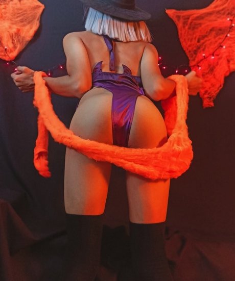 Brunett model best photo