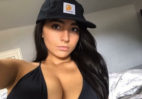 kourtneyxpaige hd model pics