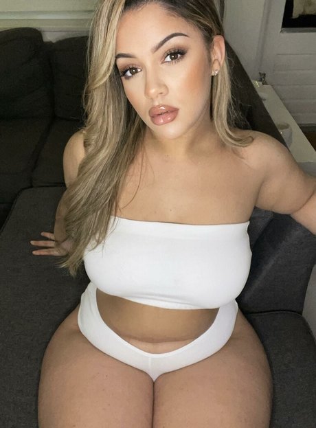 CaribbeanBadGirl exclusive star picture