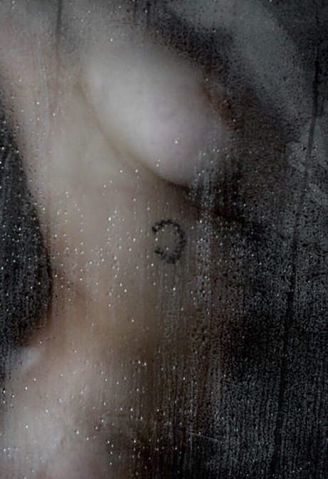 Lindolinaaa nude actress img