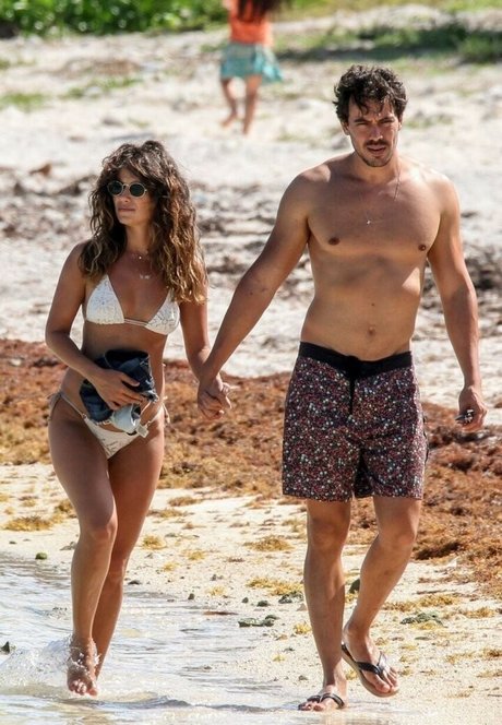 milf wife onlyfans top photos