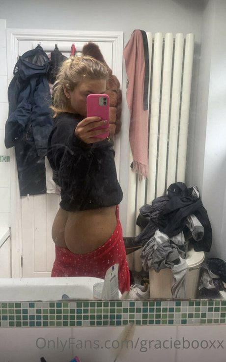 shemale handjob onlyfans sexy img