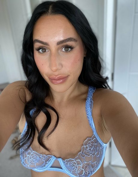 BritishSofia nude star images