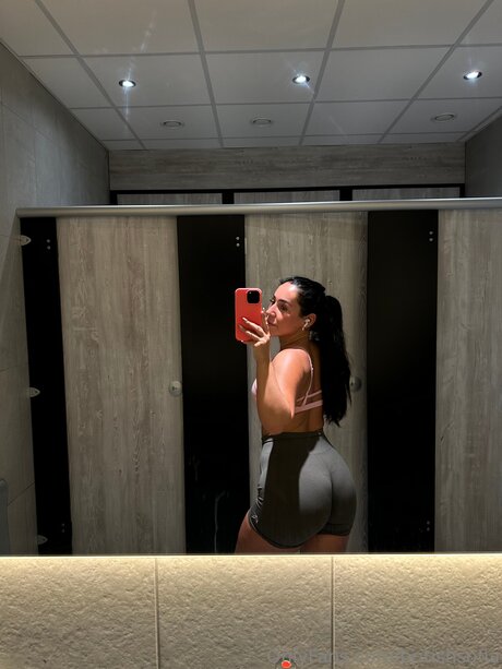 BritishSofia model images