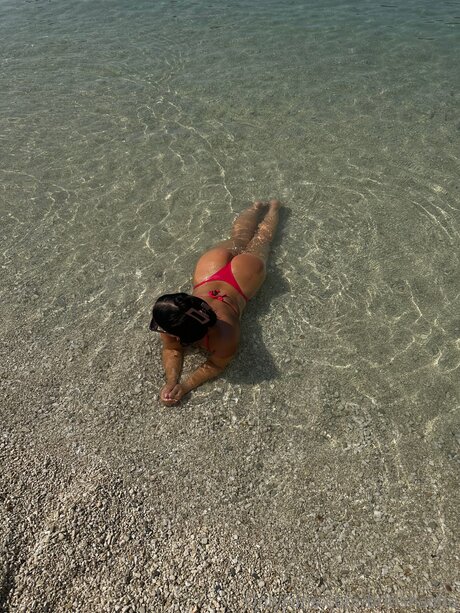 beach blowjob onlyfans top pic