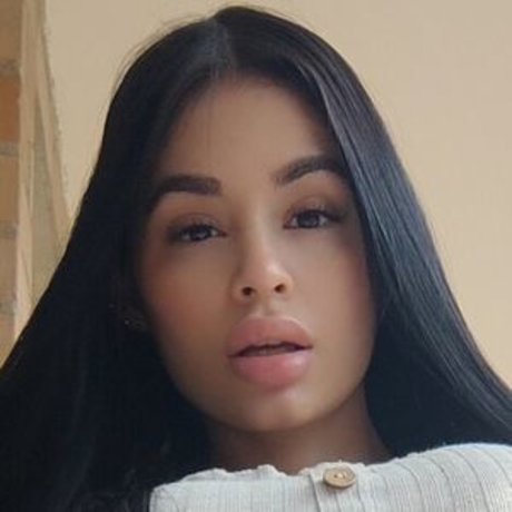 Lara Henao hot actress pic