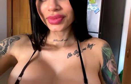 Lara Henao star hd image