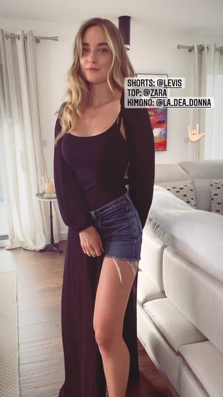 girl on girl onlyfans hot porn image