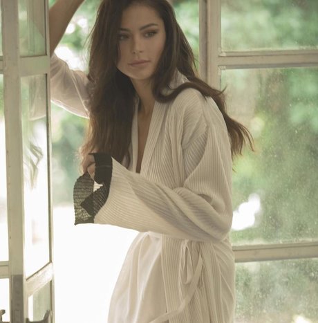 Sandra Dziwiszek adult model archive