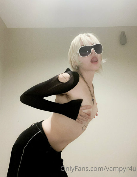 blonde secretary onlyfans nice photos