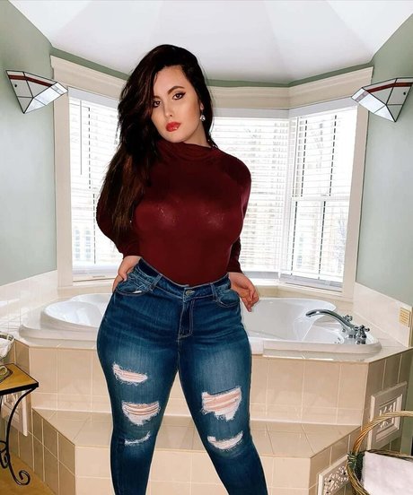 Sofia MacBeth pornstar erotic galleries