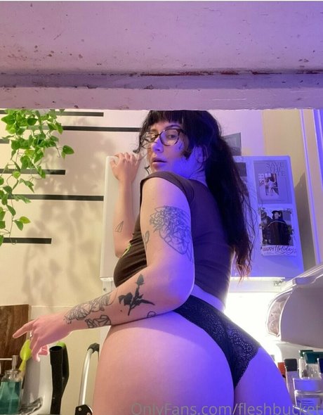 Fleshbucket erotic model picture