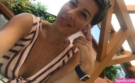 big dick shemale onlyfans hot naked pic