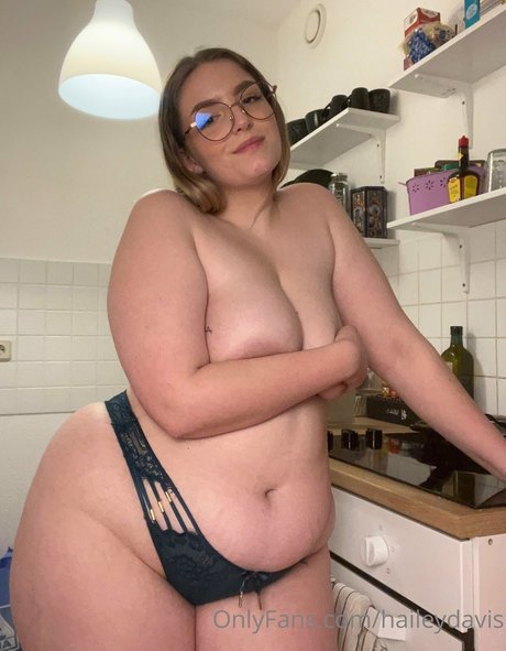 Hailey Davis nice pornstar archive