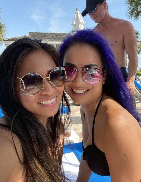 shemale handjob onlyfans top pic