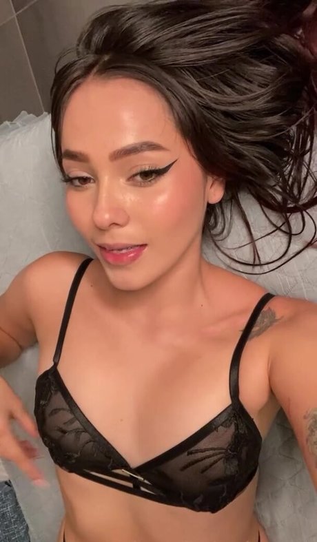 Stephanie Toro porn actress photo