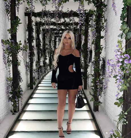 Meg Coldwell sexy star galleries